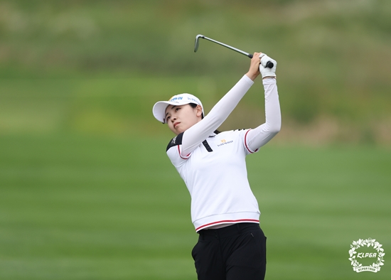 KLPGA <b>롯데오픈</b> 3R, <b>이가영</b> 이틀 연속 단독 선두
